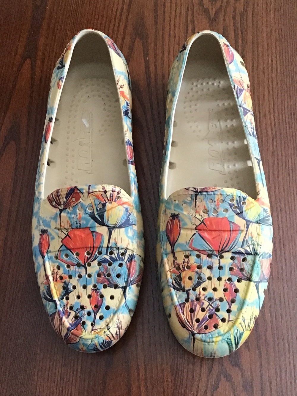 Floaters Printed Slip-On Women's Flats in Multicolor